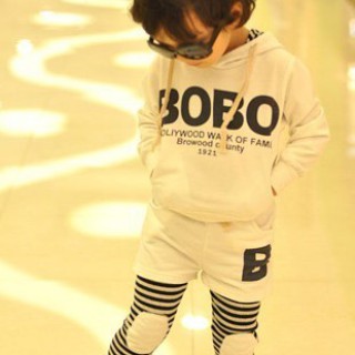 功夫熊童装怎么样?上装采用了绒面的面料!