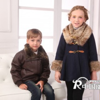 开尼斯兔品牌童装加盟店小店，很快乐