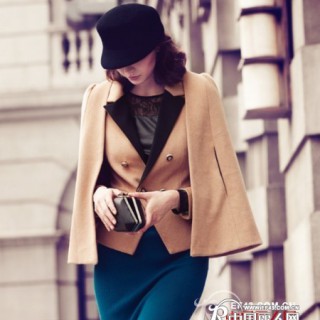 驼色款式怎么搭配 驼色配什么颜色合适