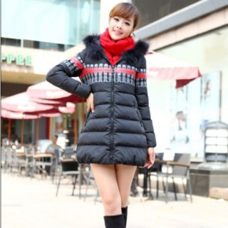 时尚品牌服装“红雨竹”领导时尚潮流！