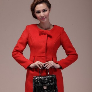 诗柯芙品牌以时尚、精致、靓丽、知性为特性，标榜知性富于