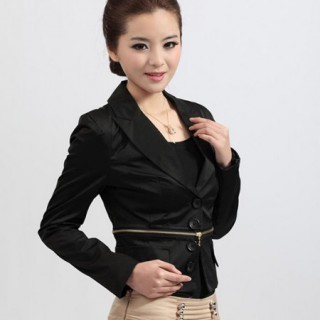 雅戈美黛演绎活跃在时尚都市里的新一代女性形象