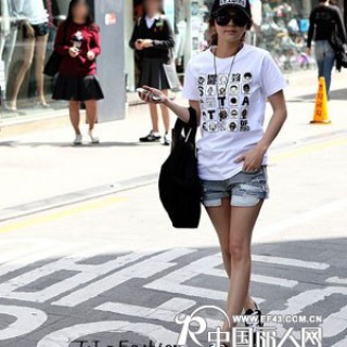 李孝利长款T恤批发纯棉短袖T恤批发李孝利拼图纯棉T恤批发