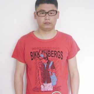 厂家大量清6元男式T恤批发13651454994