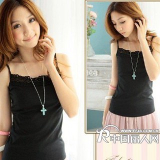 女生如何吊带背心性感搭配吊带背心如何搭配吊带背心性感搭配基本