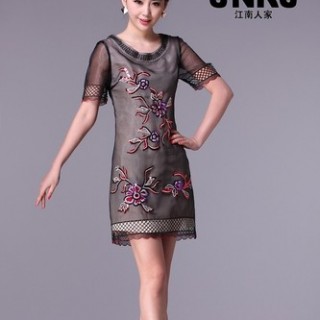 投资女装，首选 江南人家品牌折扣女装