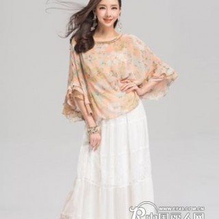 雅戈美黛品牌折扣女装展现大都市女性的独特魅力