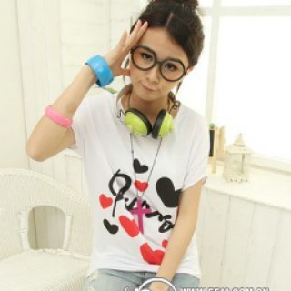 批发服装去哪里进货厂家直销潮极制衣厂10万件服装低至4.7