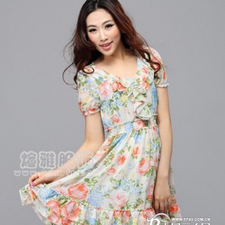 供应济南连衣裙清仓批发雪纺女装衫便宜服装批发市场