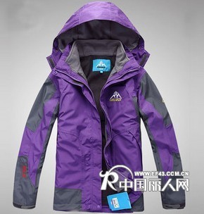 品牌冲锋衣厂家，冲锋衣北京定制，北京现货冲锋衣批发
