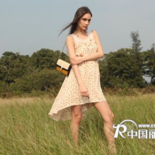 蓝黛圣菲时尚女装正火热招商中...15012831506陈生