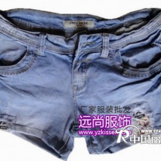 云南保山最便宜的牛仔裤批发最便宜的外贸服装批发库存情侣装批发