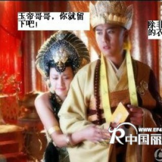 斑斓的色彩容悦品牌女装 欧韩时尚流行元素让穿容悦女装独领市场