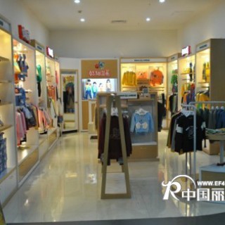 虹猫蓝兔童装店装修技巧:色彩装潢巧助阵