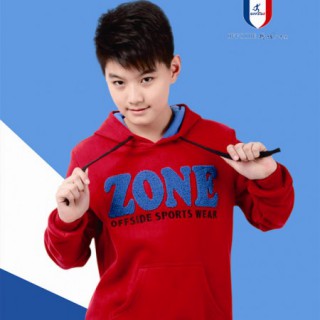 孩子长大了该穿越位少年装，演绎小青春时代风采！