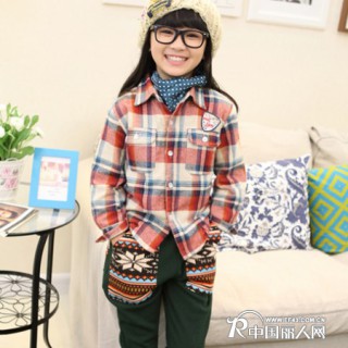 功夫熊童装价格5元起，购买的家长更是络绎不绝