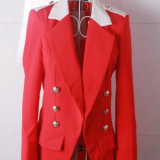 哪里有最低价批发春装女装小西装批发连衣裙批发