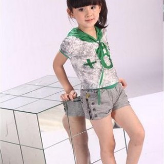 选择功夫熊5元童装让孩子清清爽爽过夏天！