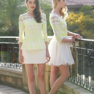 白色蕾丝裙包臀裙搭配 雪纺镂空衫塑造名媛范儿