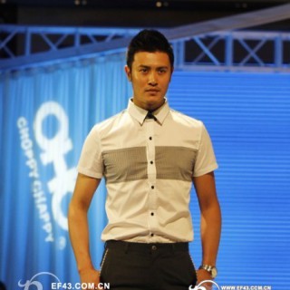 时尚又商务 夏季男士们上下班应该怎么穿搭