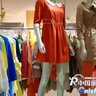 中高档品牌库存女装尾货批发厂家直供