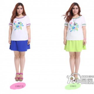 圆领百搭撞色拼接印花短袖雪衫