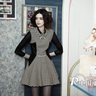 迪薇娜 成熟黑白调