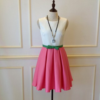 鼎雅服饰有限公司坐落于浪漫秀美的中华名城—杭州