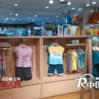 热烈祝贺广州新光百货欣薇尔专卖店于8月18日隆重开业