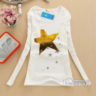 休闲大众款式的秋装批发哪里便宜既时尚的长袖t恤批发