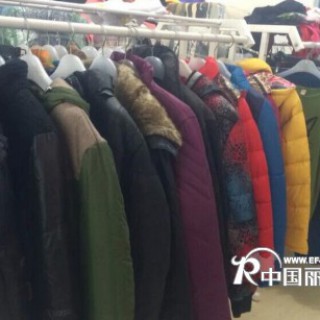 秋冬装便宜尾货批发，时尚尾货批发，品牌服装批发