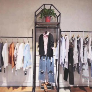 女装折扣连锁店芝麻e柜加盟，品牌连锁淘衣岛女装