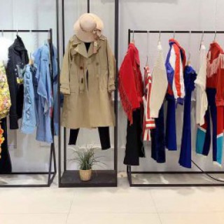 深圳原创设计师品牌痕迹19秋冬，品牌女装折扣批发品牌女装尾货