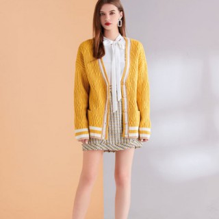 温暖的黄色针织单品 轻松美爆整个秋天