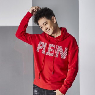 卫衣怎么穿搭更具活力感 男士怎么穿更具亲和力