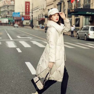 国威服饰【色彩一秀】女装品牌