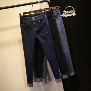 工厂尾货牛仔裤在广州一手货源批发摆摊牛仔裤货源