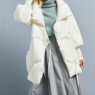 特色鹅绒服_女装加盟