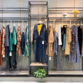 广东潮牌艾安琪20春，另有凯伦诗奕色希色米梵艾格柏堡龙