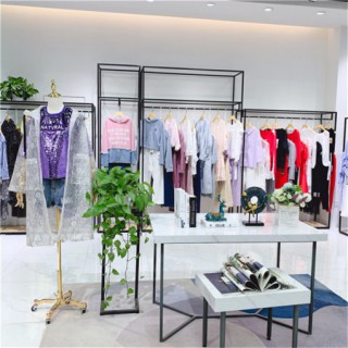 广州帛艺-宠爱女人2020年春季女装-上衣风衣外套 品牌女装