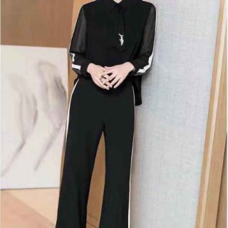 想开女装店加盟哪个品牌女装比较好？