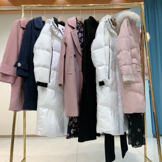 秋芭莎原创设计师女装 品牌折扣女装尾货剪标 库存特价