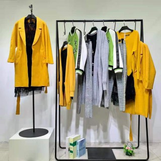 广州华景国际品牌折扣女装 简约大方时尚 实体直播货源