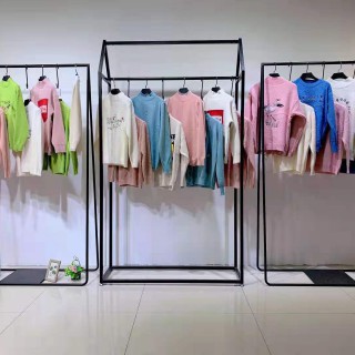 广州华景国际品牌折扣女装 宽松简约大气典雅 批发一手货源