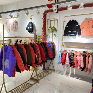 剑桥童装童鞋2020青少年运动休闲品牌折扣童装货源批发 河北