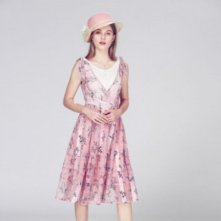 碎花连衣裙气质通勤淑女大摆裙厂家直销 轻奢连衣裙