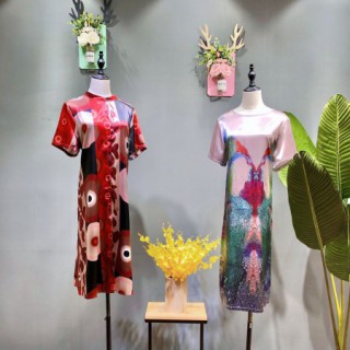 金兆成女装折扣货源——广州轩韵有限公司