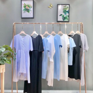 广州轩韵服饰女装加盟就免加盟费  各大品牌货源走份批发