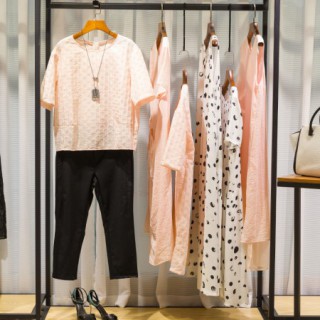 2020年春夏必然品牌女装尾货一手货源折扣批发