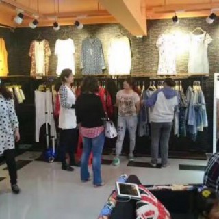 逍风清仓店品牌，万元为您开启财富之门